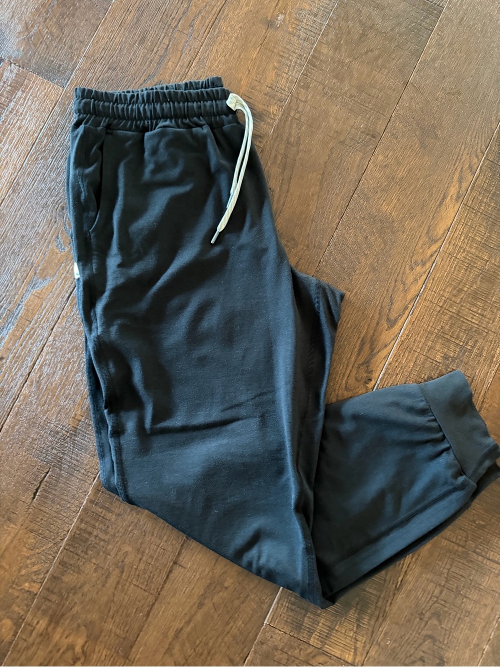Vuori Halo Performance Joggers Womens Medium Black Cozy